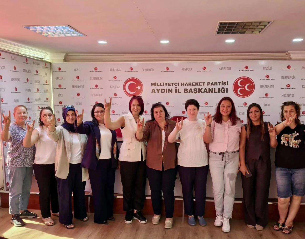 MHP Efeler KAÇEP’te Görev Değişimi: Necla Dirik Atandı