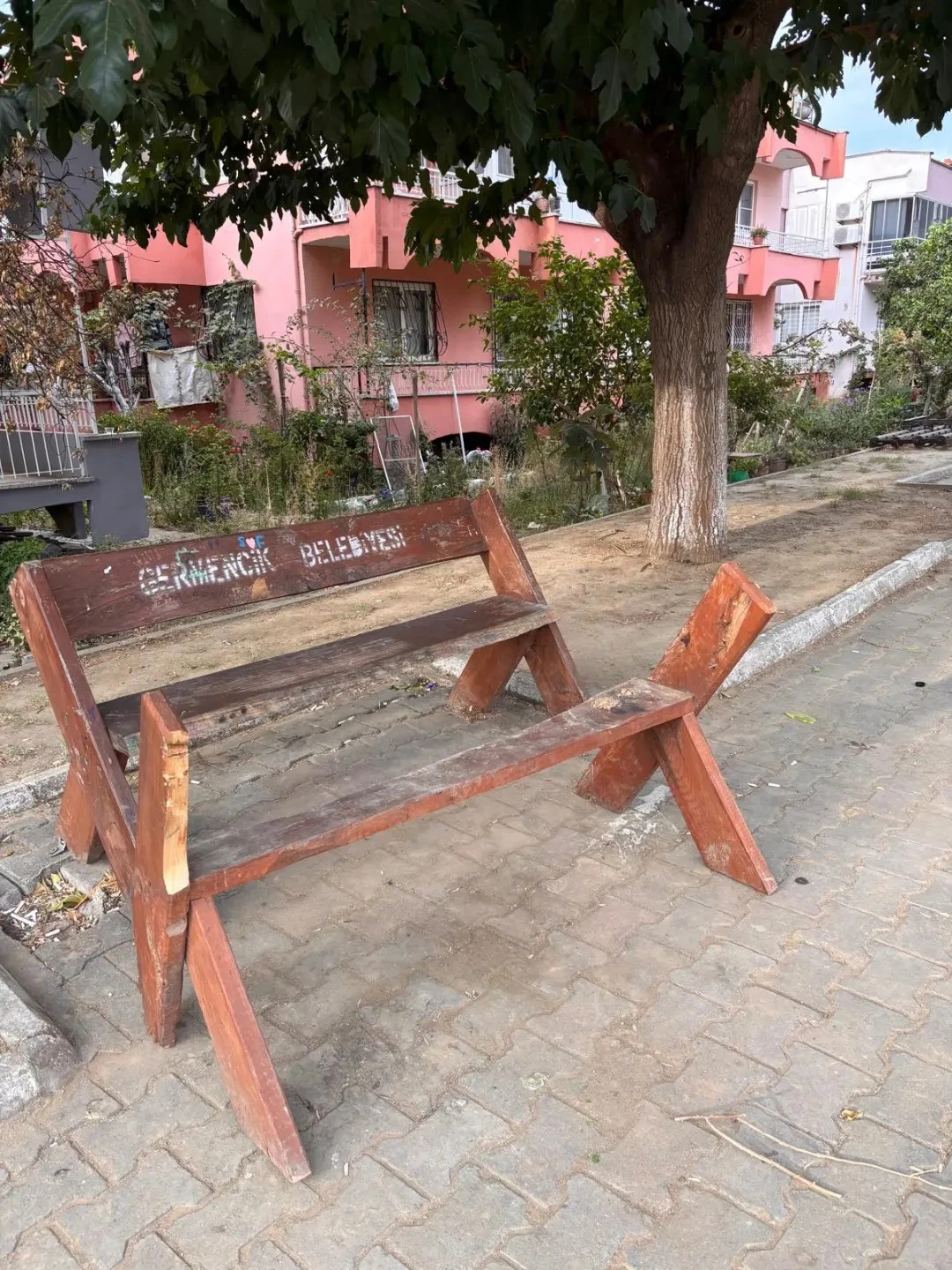 Zencirci’den çevre duyarlılığı çağrısı: “Topluma saygı hepimizin görevi”