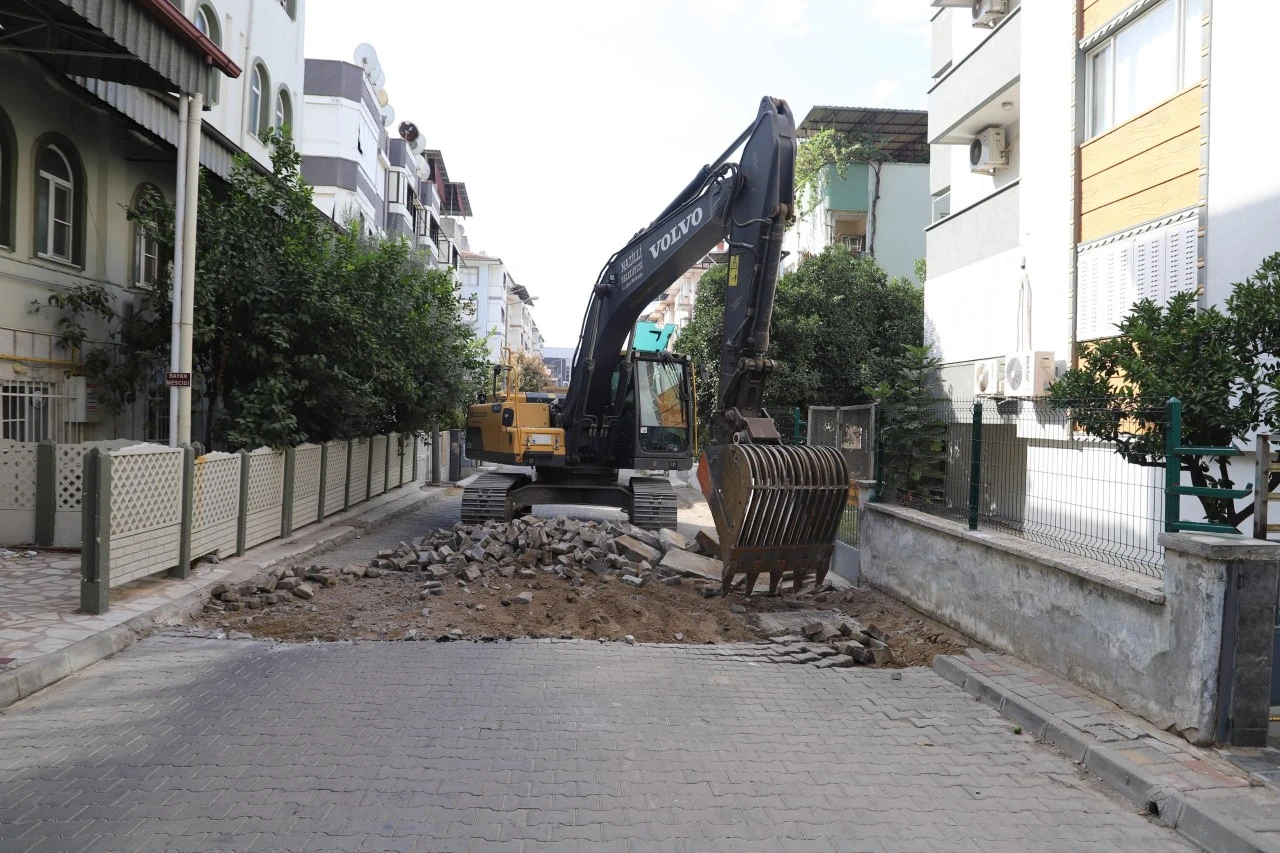Eski sokaklar tarih oluyor