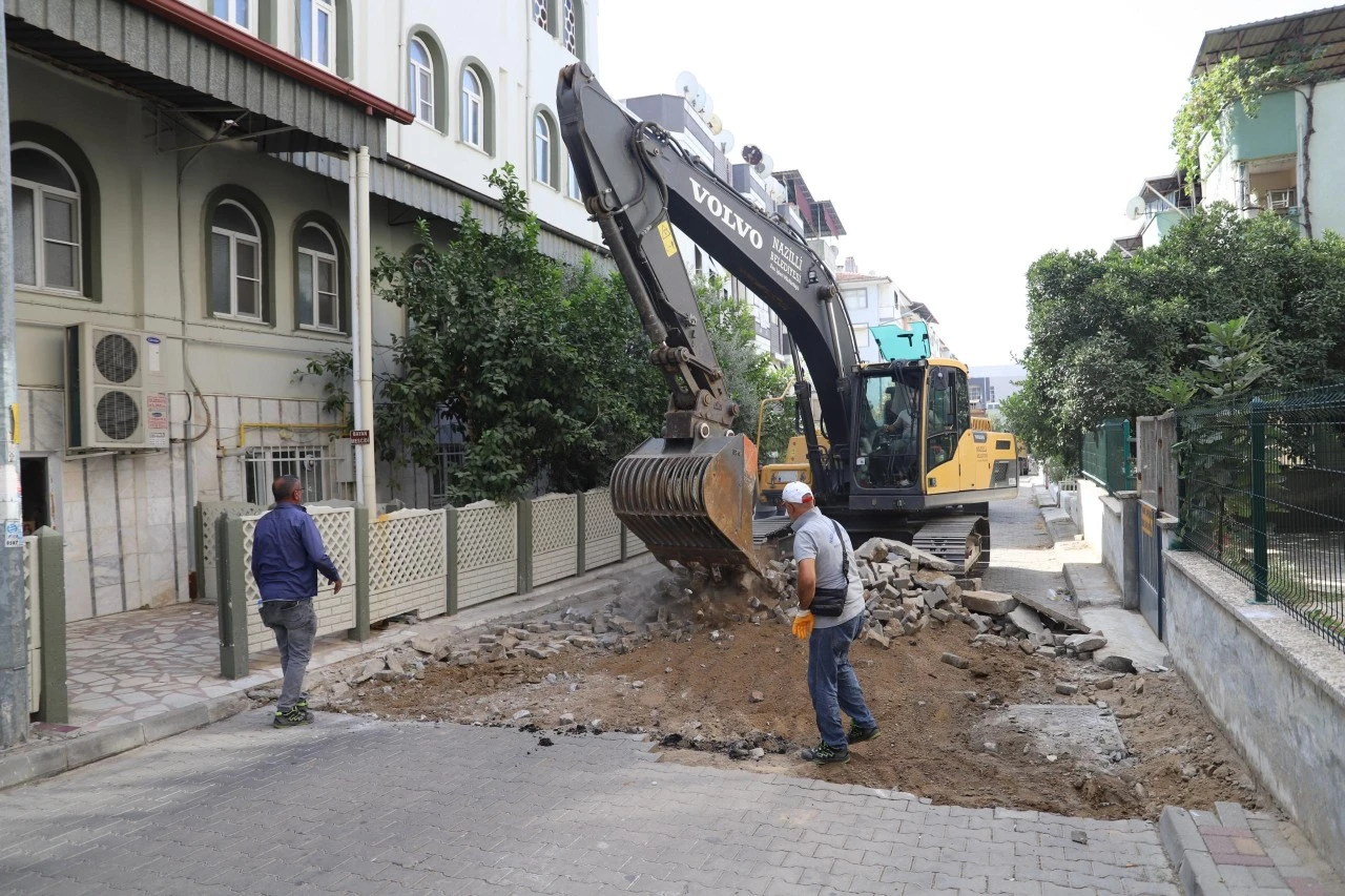 Eski sokaklar tarih oluyor