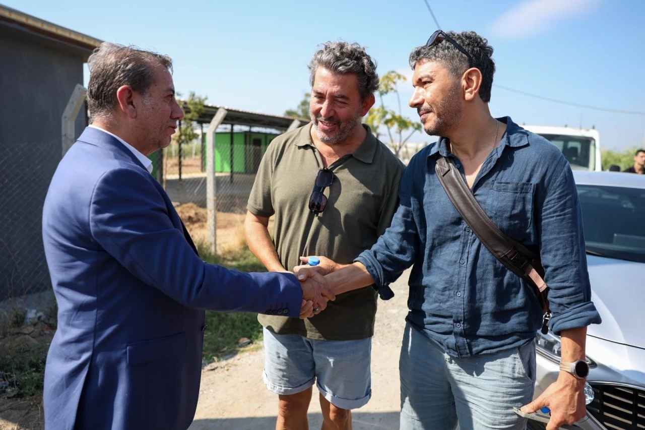 Emre Kınay’dan Başkan Yetişkin’in örnek projesine tam not: “İyilik bulaşıcıdır, Efeler’den iyilik hareketi başlatalım!”