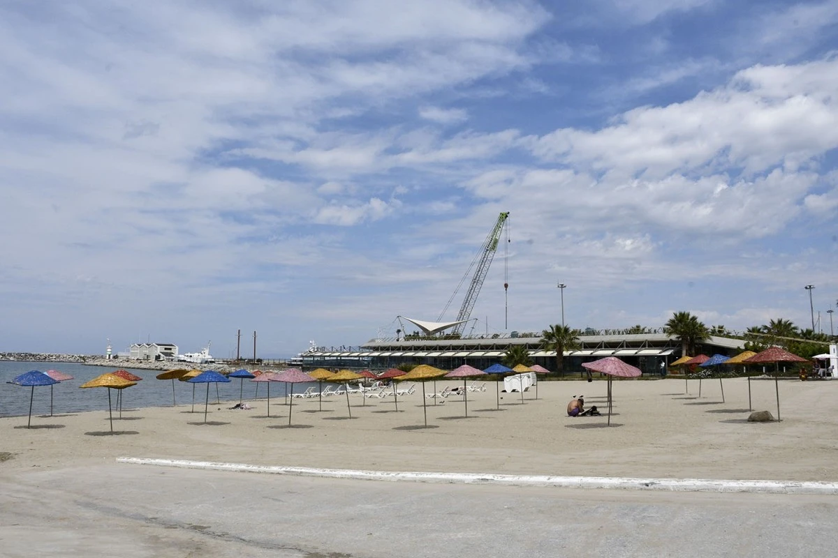 Kuşadası’nın plajları yaza hazırlanıyor