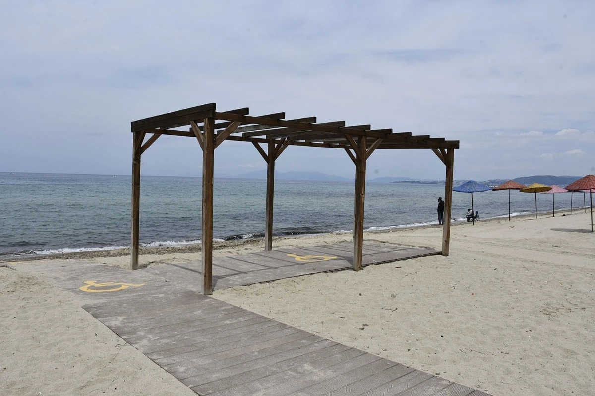 Kuşadası’nın plajları yaza hazırlanıyor