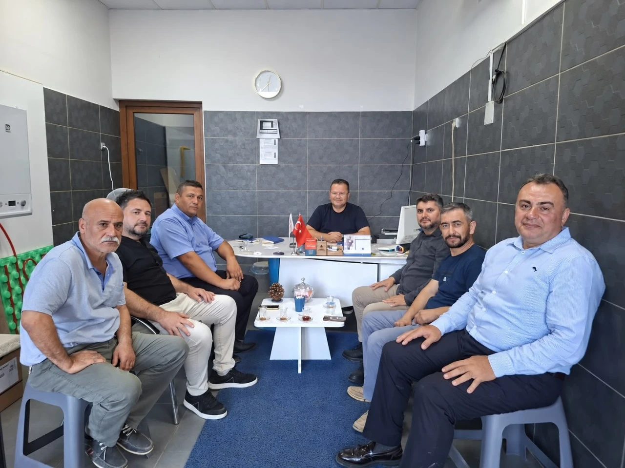 Uysal’dan Ahilik Haftası’nda esnafa dayanışma ziyareti