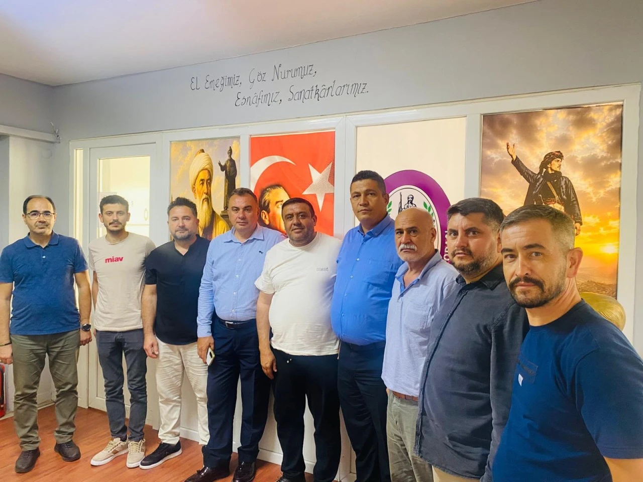 Uysal’dan Ahilik Haftası’nda esnafa dayanışma ziyareti