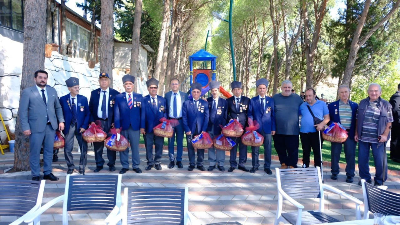Başkan Doğanca gazileri unutmadı