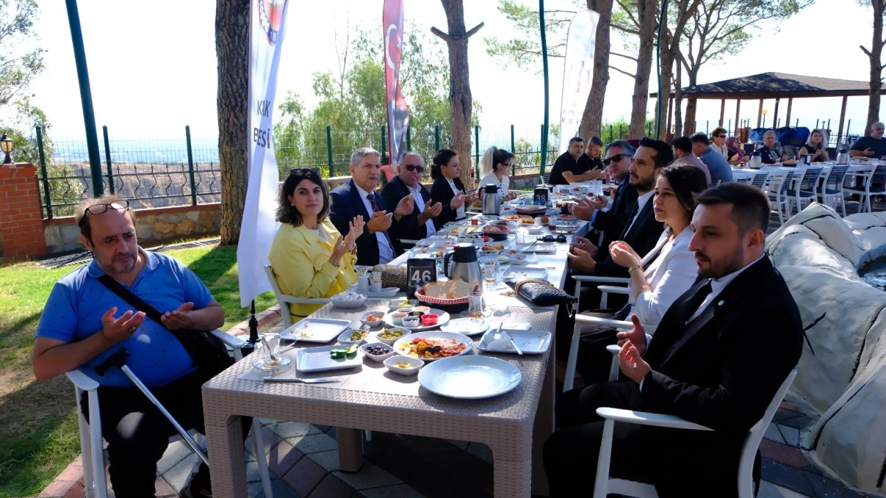 Başkan Doğanca gazileri unutmadı
