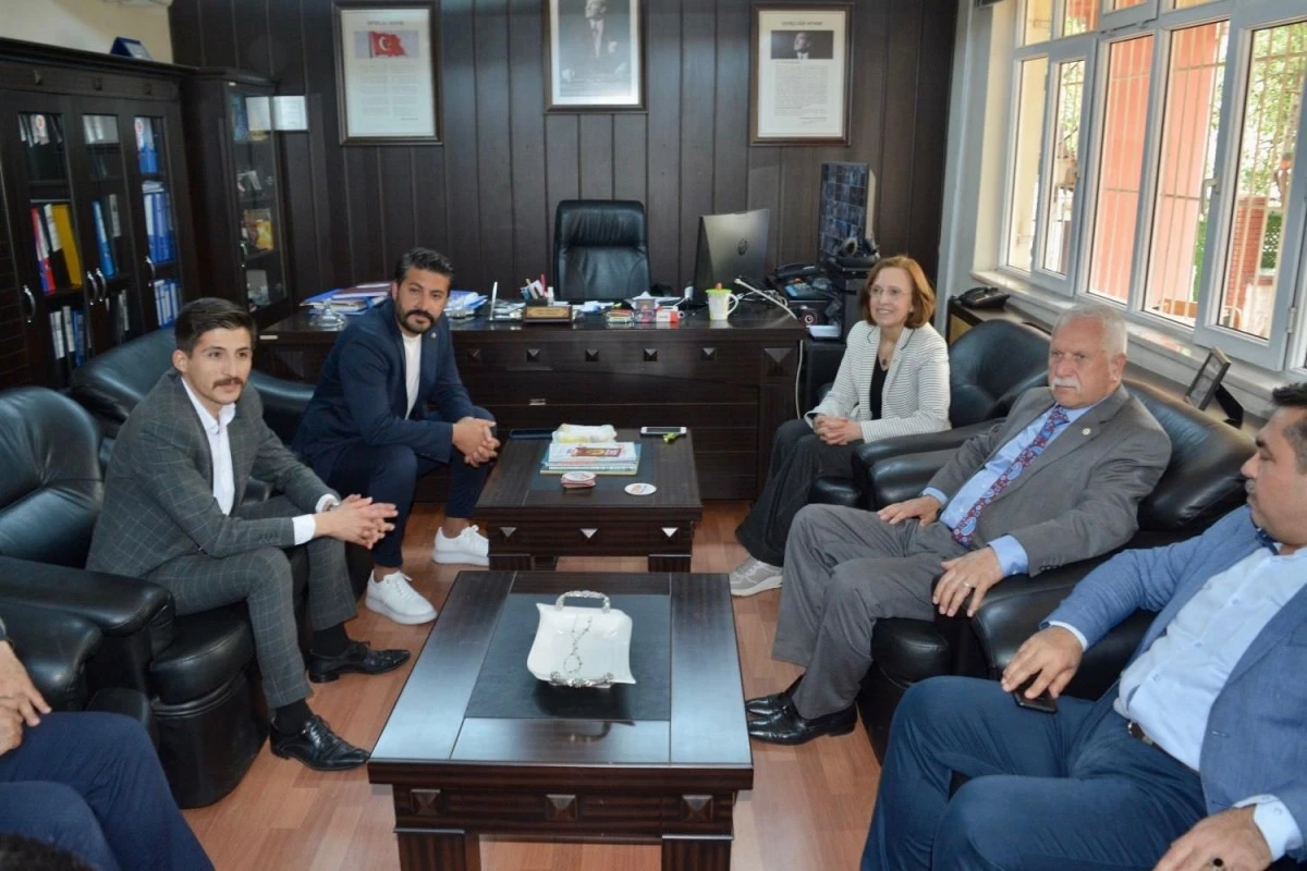 MHP Milletvekili Adayı Depboylu, mezun olduğu liseye gitti