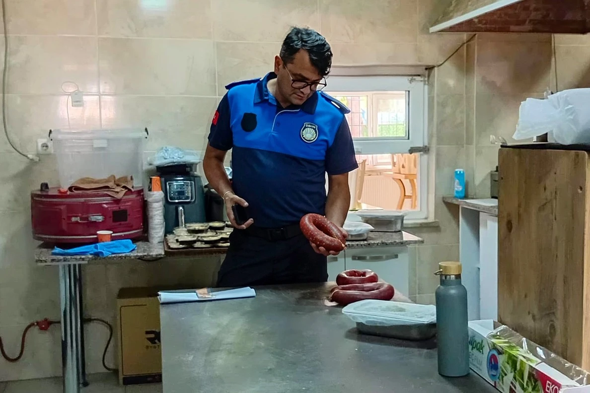 Efeler Zabıtasından okul kantinlerinde hijyen ve fiyat denetimi