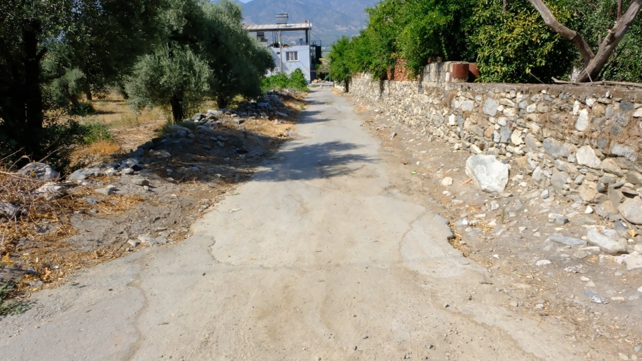 Kuyucak Çamdibi Mahallesi’nde Parke Taşı Çalışmalarında 1. Etap Tamamlandı