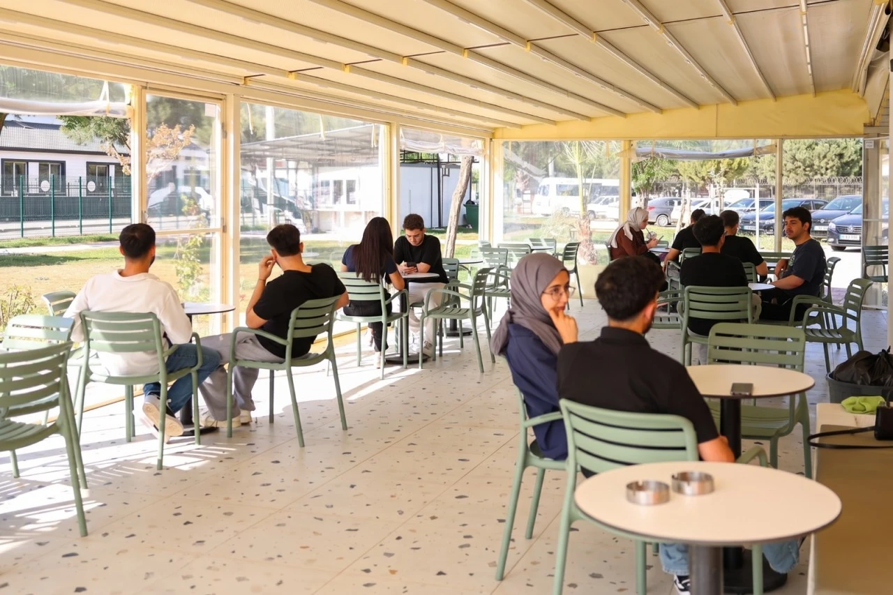 Üniversitelilerin Gözde Mekanı Yurt Kafe’ye Yoğun İlgi