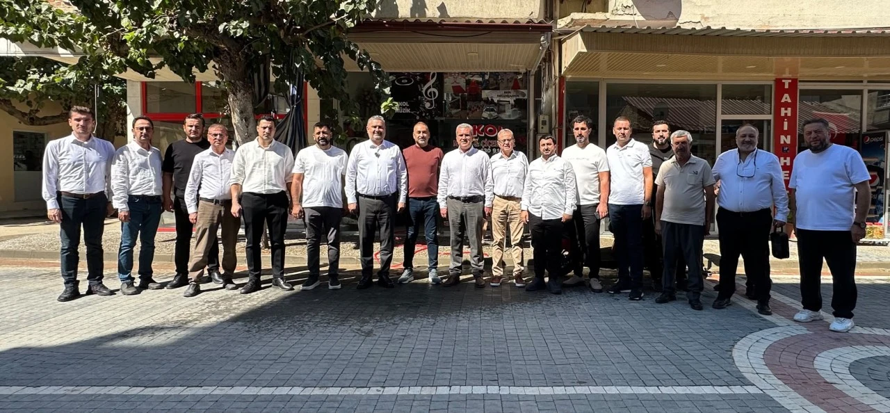 Özen Akgün gümbür gümbür geliyor 