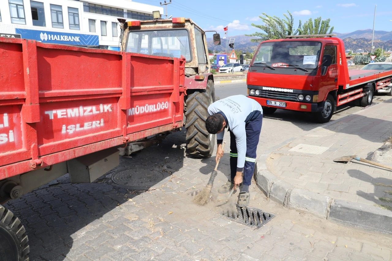 Nazilli’de kış öncesi mazgal temizliği başladı