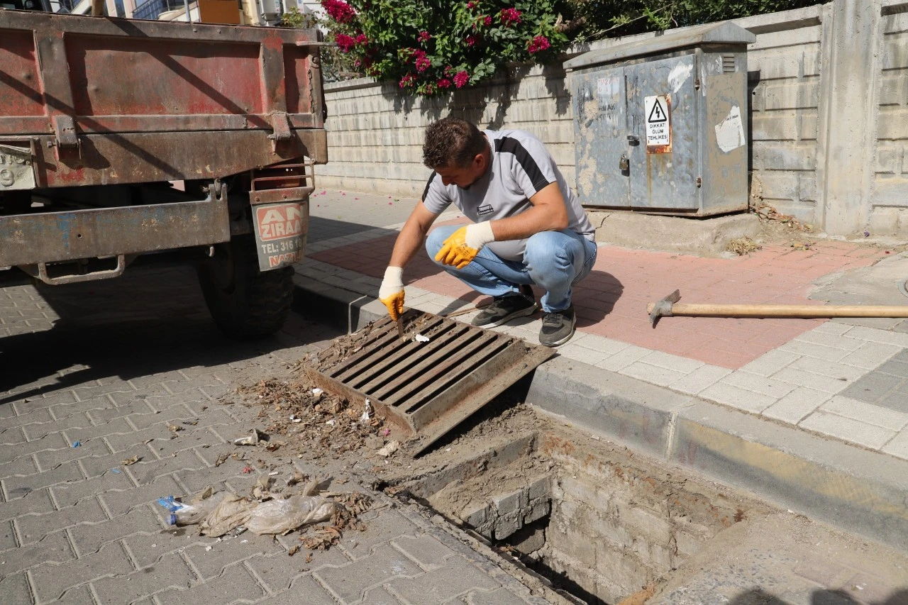 Nazilli’de kış öncesi mazgal temizliği başladı