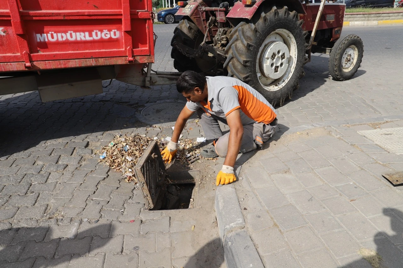 Nazilli’de kış öncesi mazgal temizliği başladı