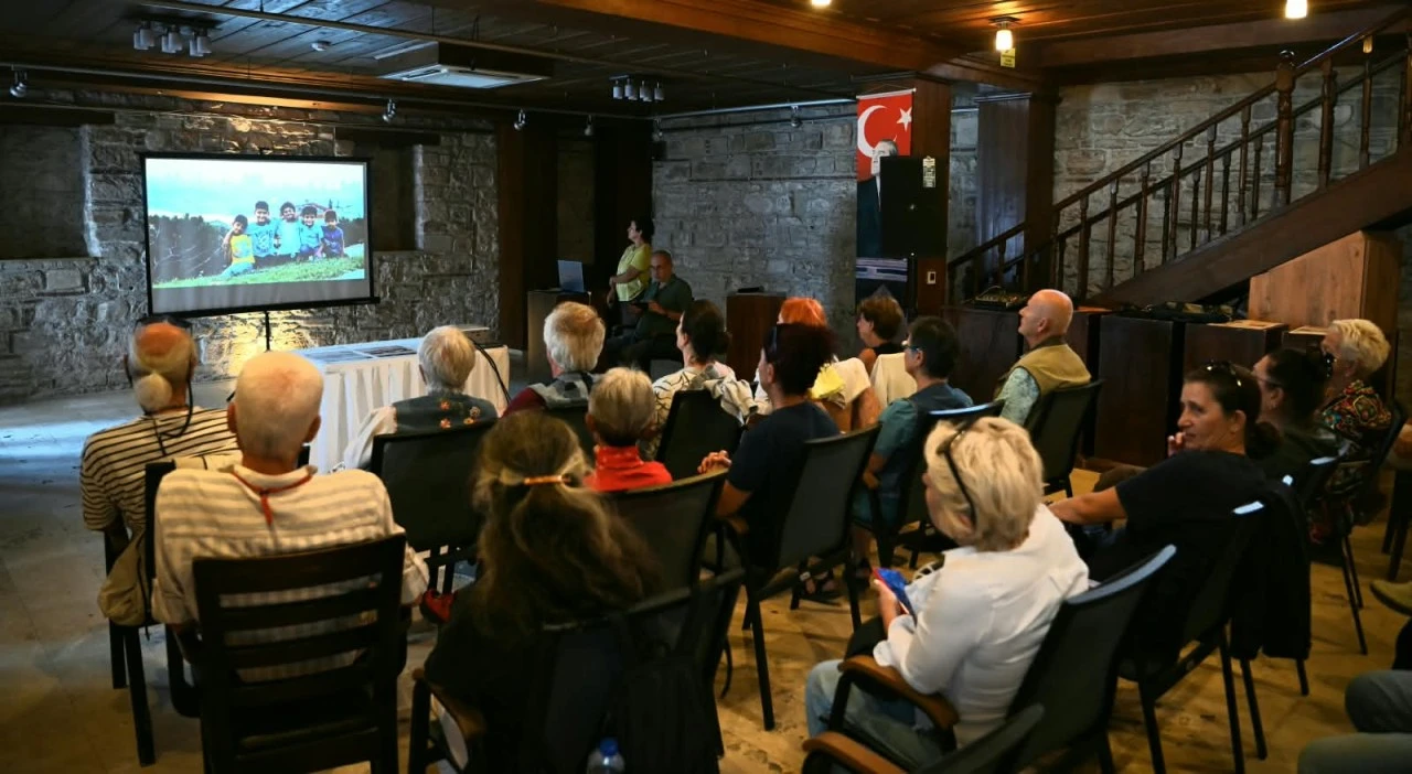 İbramaki Sanat Galerisi Dünyaya Farklı Gözle Bakan Fotoğrafçıları Ağırladı