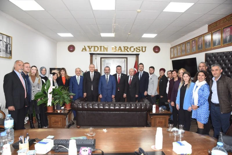 İYİ Partili Ert&uuml;rk: Esnaf dişini sıkmış 14 Mayıs'ı bekliyor