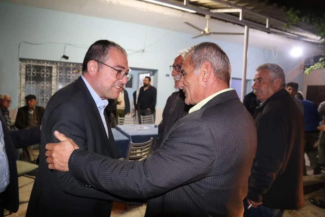 CHP'Lİ KARAKOZ KÖY KÖY DOLAŞIYOR, ÇALIŞKANLIĞIYLA ÖRNEK OLUYOR