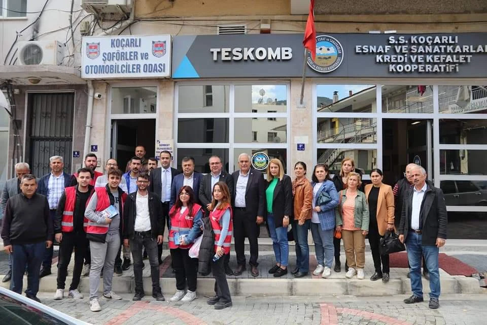CHP'Lİ KARAKOZ KÖY KÖY DOLAŞIYOR, ÇALIŞKANLIĞIYLA ÖRNEK OLUYOR