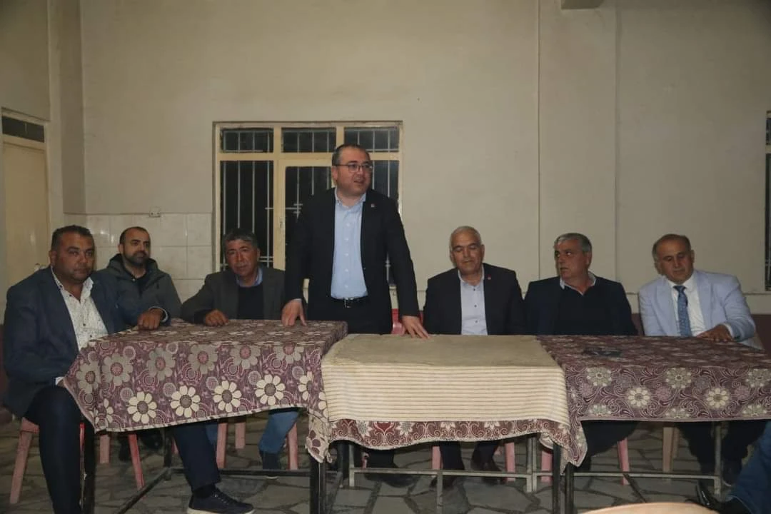 CHP'Lİ KARAKOZ KÖY KÖY DOLAŞIYOR, ÇALIŞKANLIĞIYLA ÖRNEK OLUYOR
