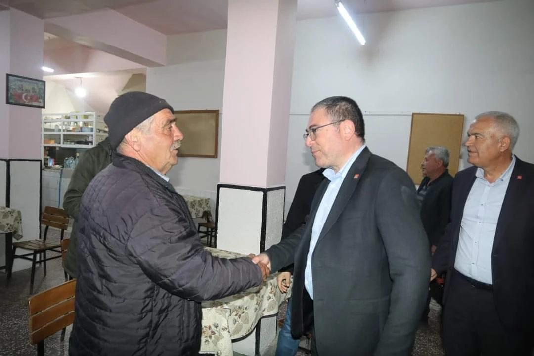 CHP'Lİ KARAKOZ KÖY KÖY DOLAŞIYOR, ÇALIŞKANLIĞIYLA ÖRNEK OLUYOR