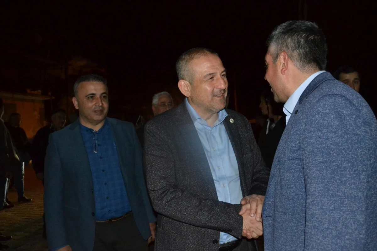 AK PARTİLİ ABAK NAZİLLİ'DE MEŞALELER İLE KARŞILANDI