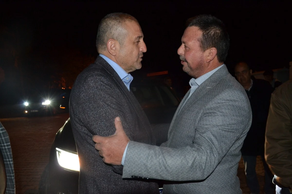 AK PARTİLİ ABAK NAZİLLİ'DE MEŞALELER İLE KARŞILANDI