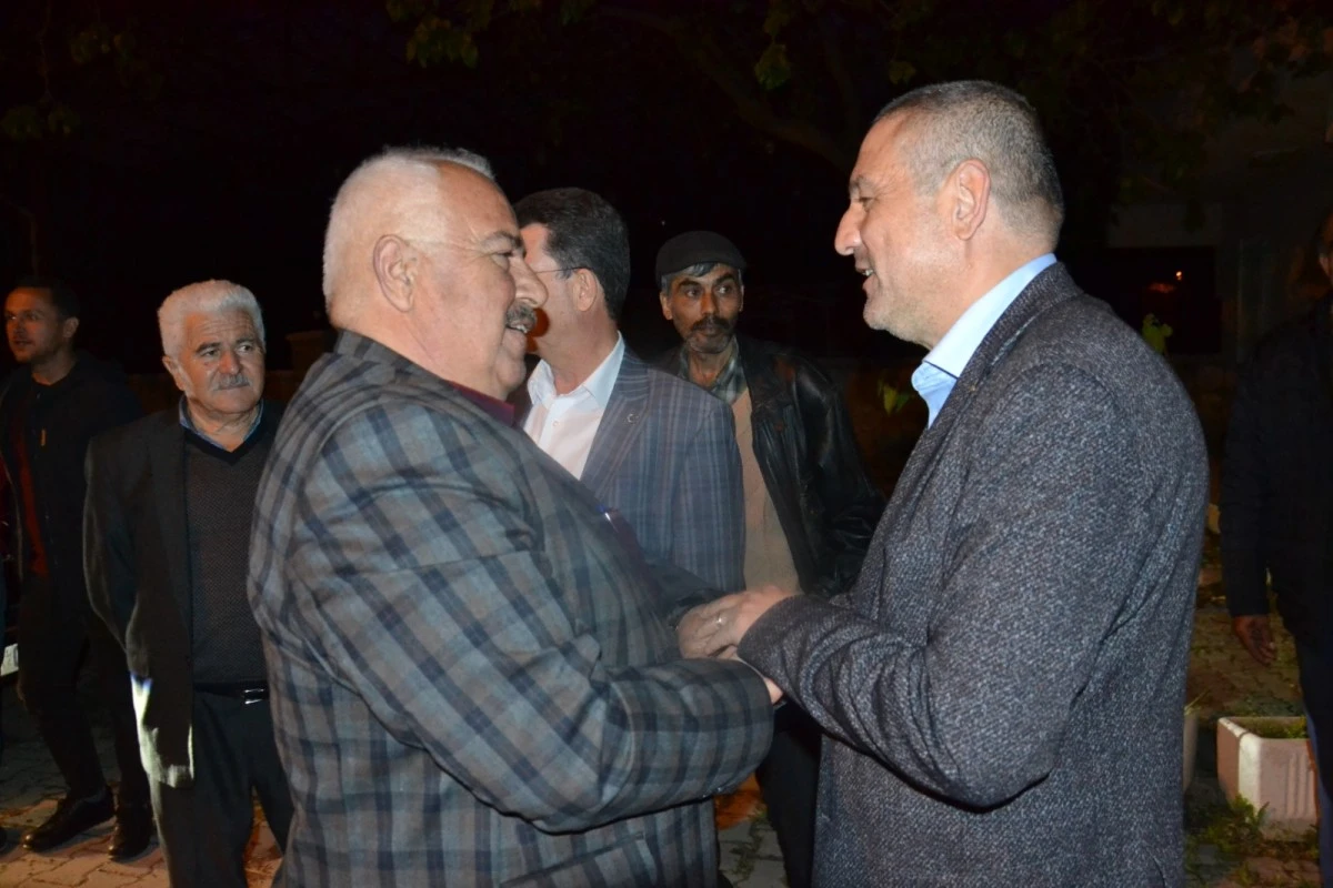 AK PARTİLİ ABAK NAZİLLİ'DE MEŞALELER İLE KARŞILANDI