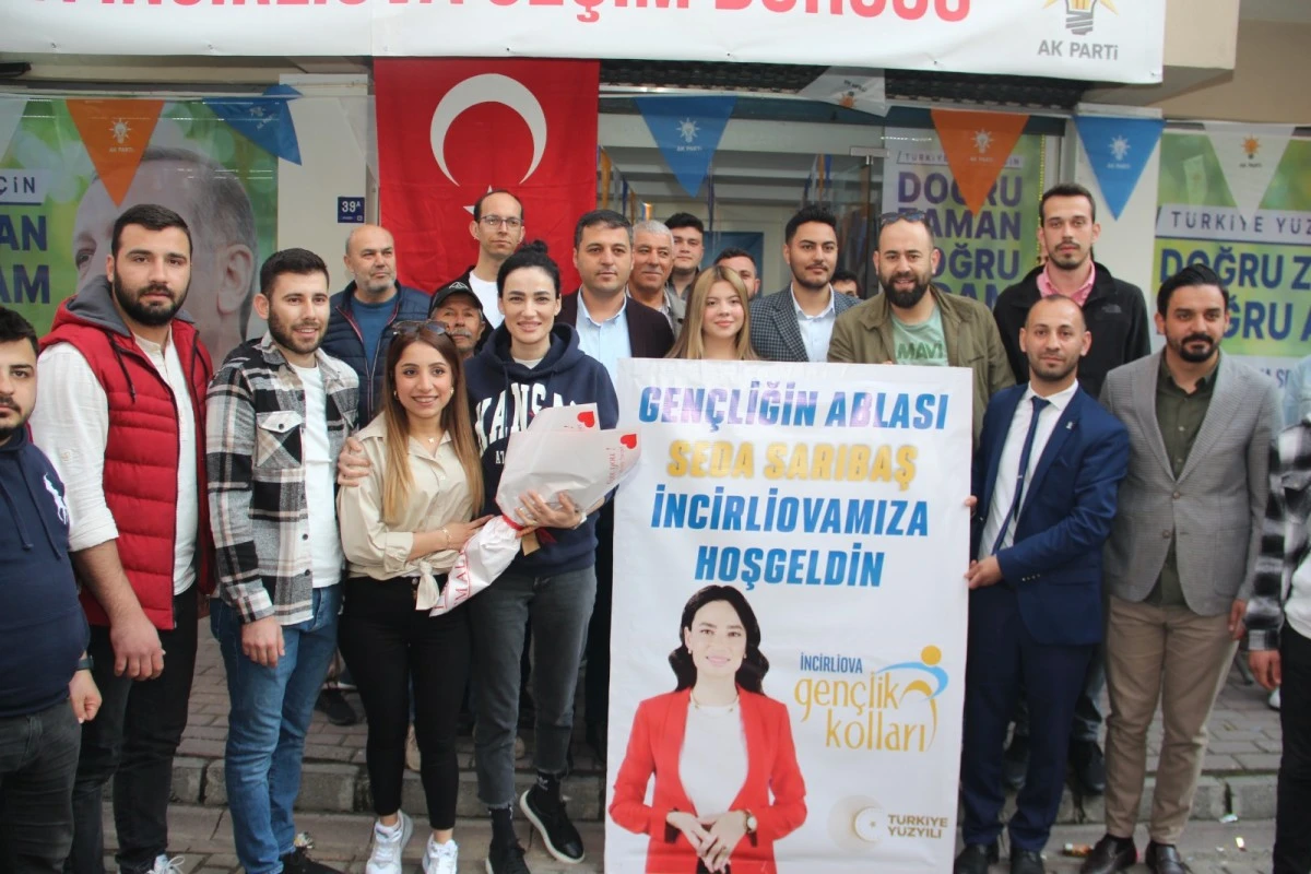 AK Partili Sarıbaş İncirliova’da Teknofest Gençlik ile bir araya geldi