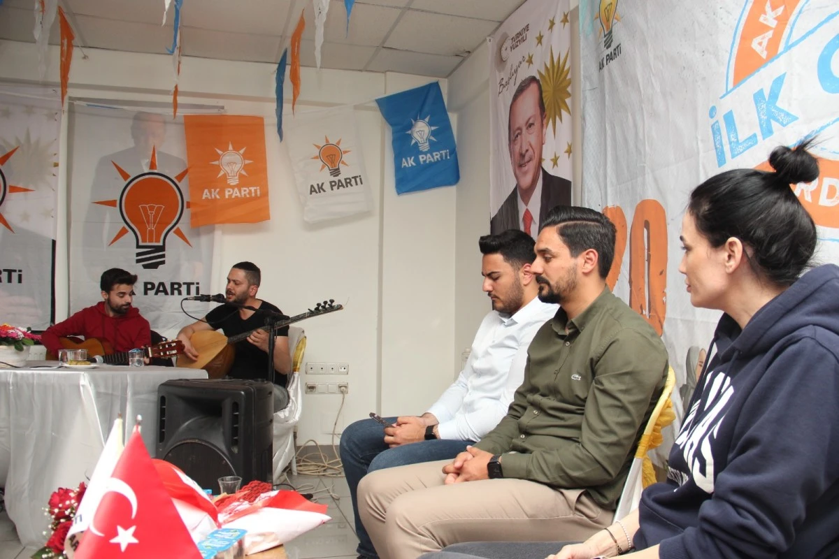 AK Partili Sarıbaş İncirliova’da Teknofest Gençlik ile bir araya geldi