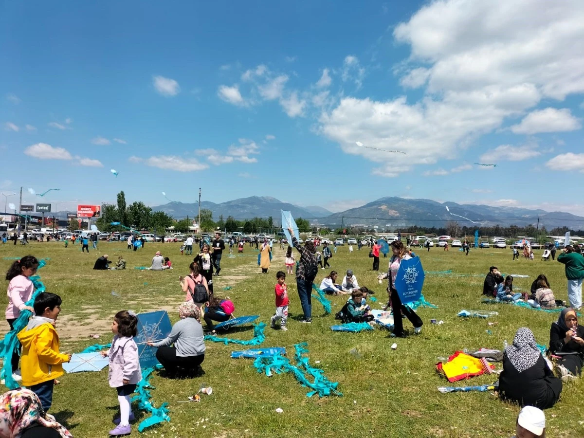 Çocuklar uçurtma şenliğinde buluştu