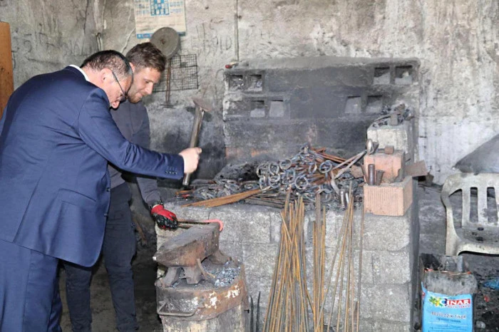 Karakoz, işçi ve emekçinin bayramını kutladı