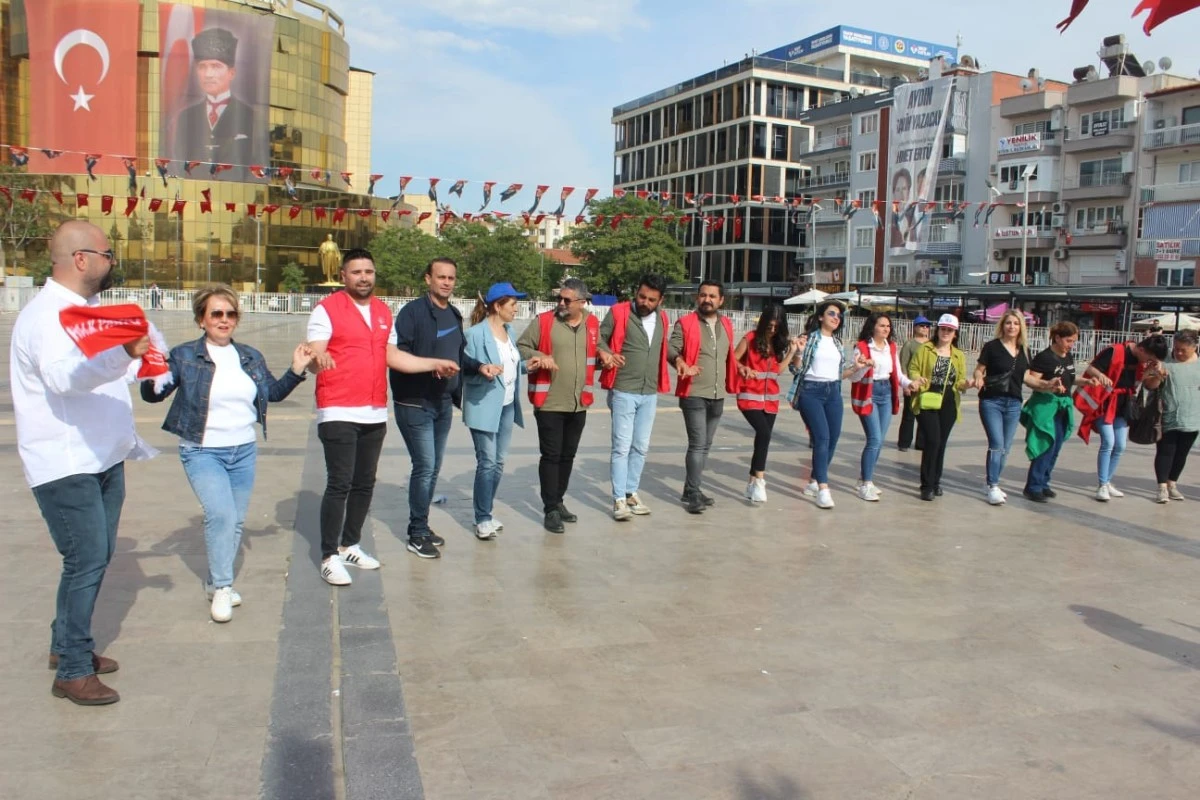 AYDIN'DA 1 MAYIS KUTLAMALARINDA KEMAL KILIÇDAROĞLU SLOGANLARI