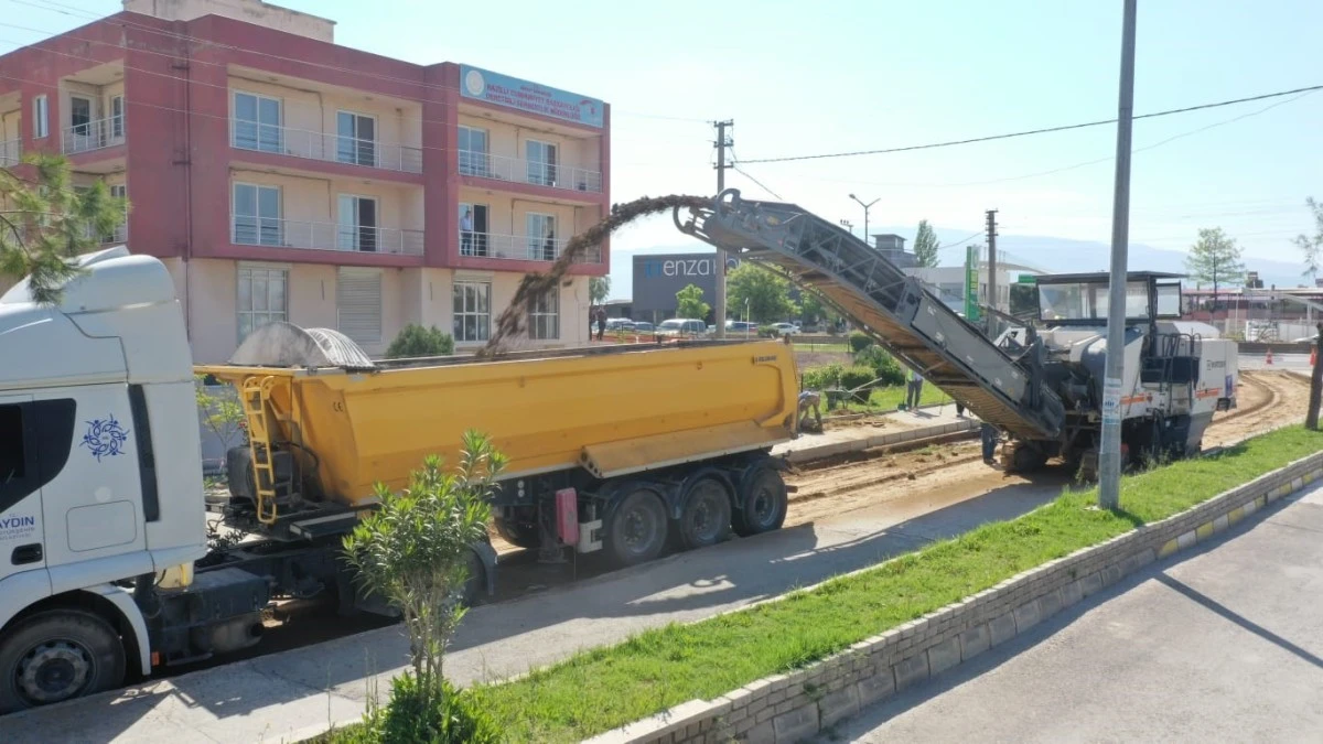 Büyükşehir, Aydın’ın yollarını yenileniyor