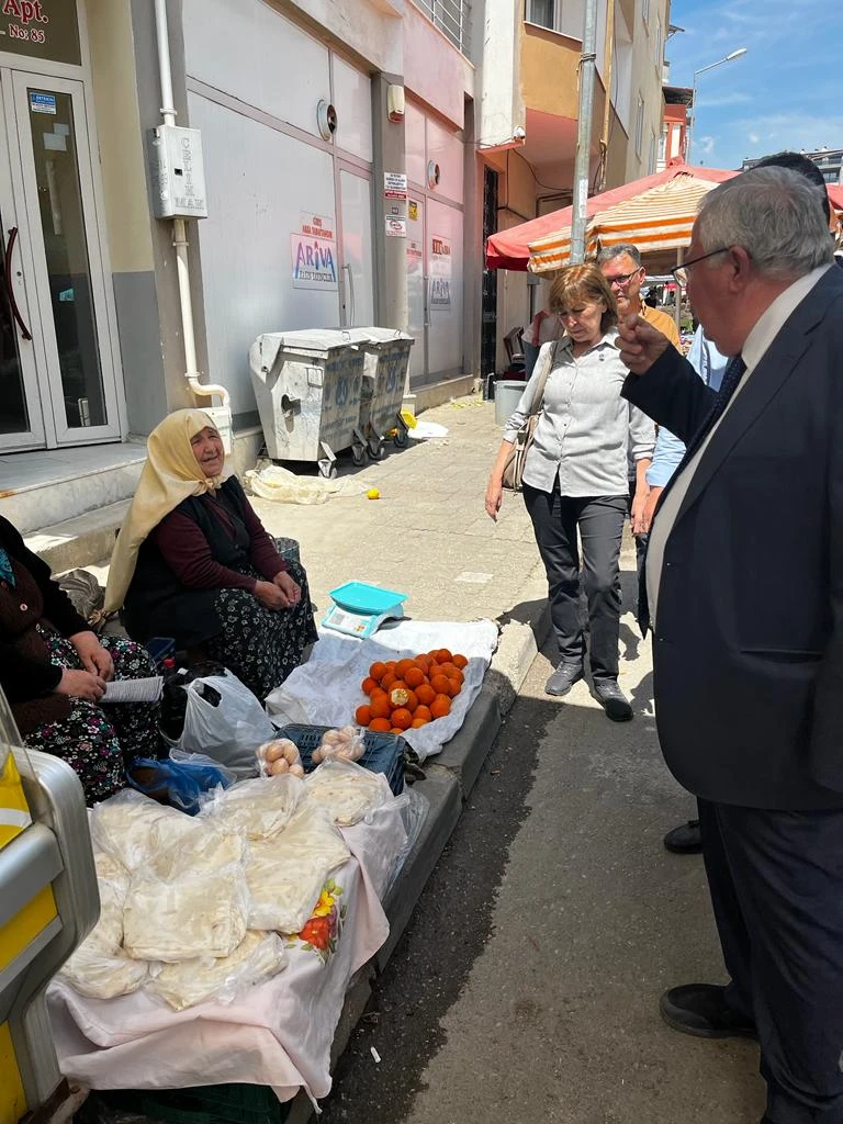 Pazarcı esnafı, Yenipazarlı’ya dert yandı