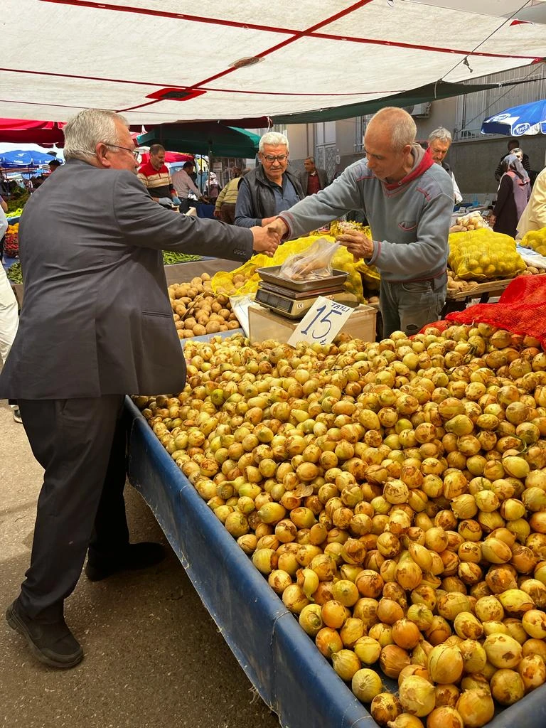 Pazarcı esnafı, Yenipazarlı’ya dert yandı