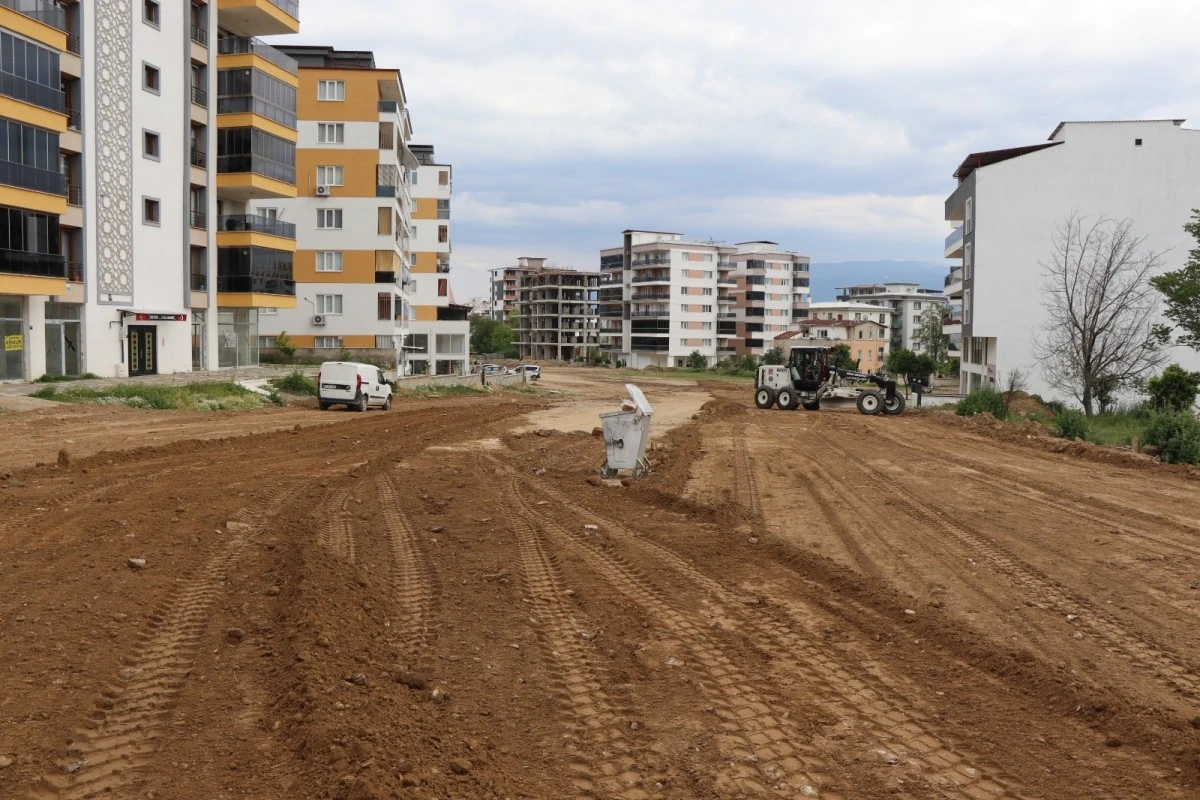 Nazilli’de yol çalışmaları sürüyor