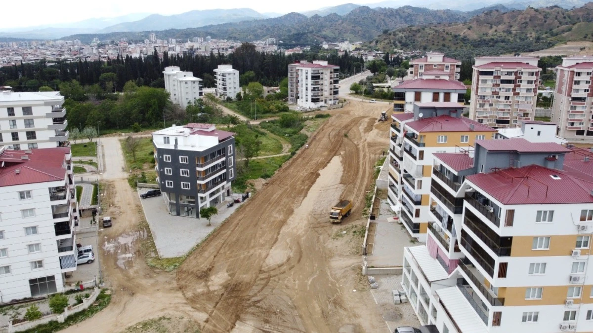 Nazilli’de yol çalışmaları sürüyor
