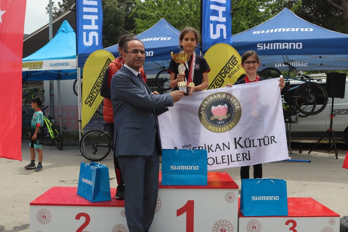 Koçarlı'da bisiklet yarışları yapıldı