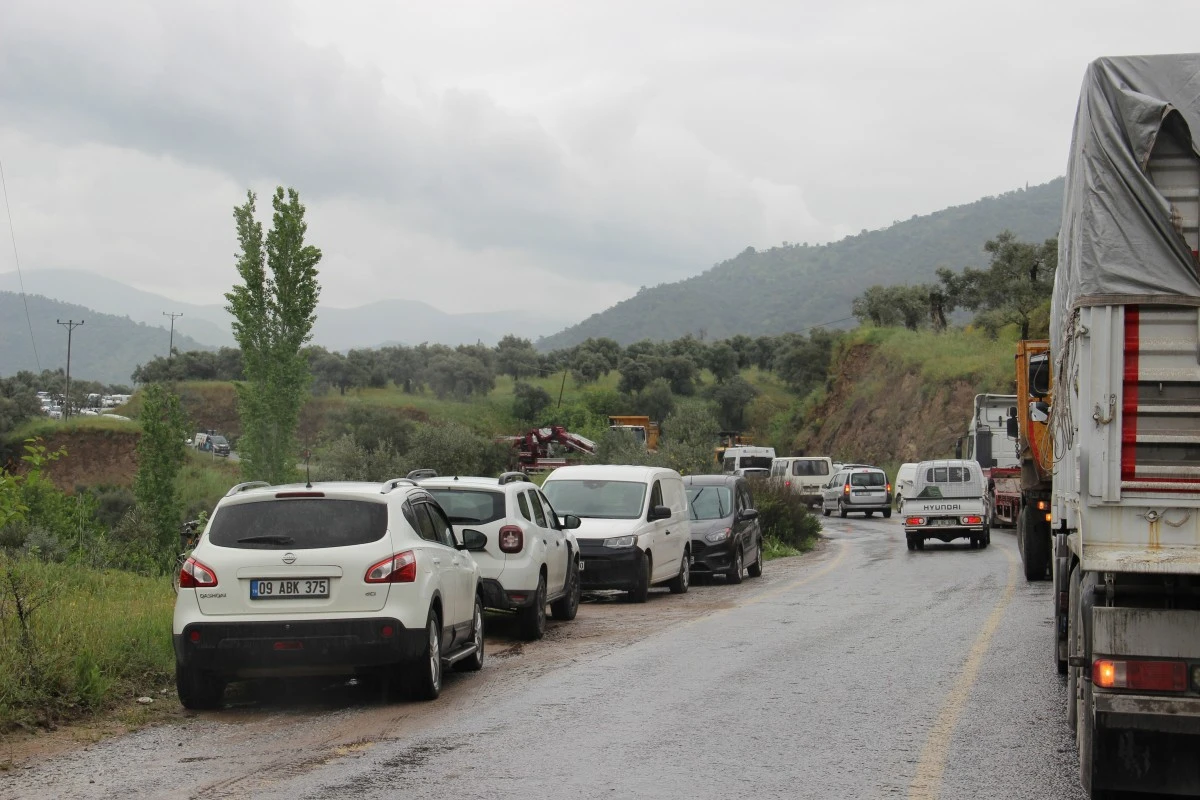 Kamyon şoförünün acelesi, trafiği felç etti