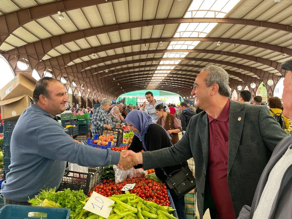 “Süleyman Soylu gelsin Çine pazarını gezsin bakalım, kimmiş darbeci?”