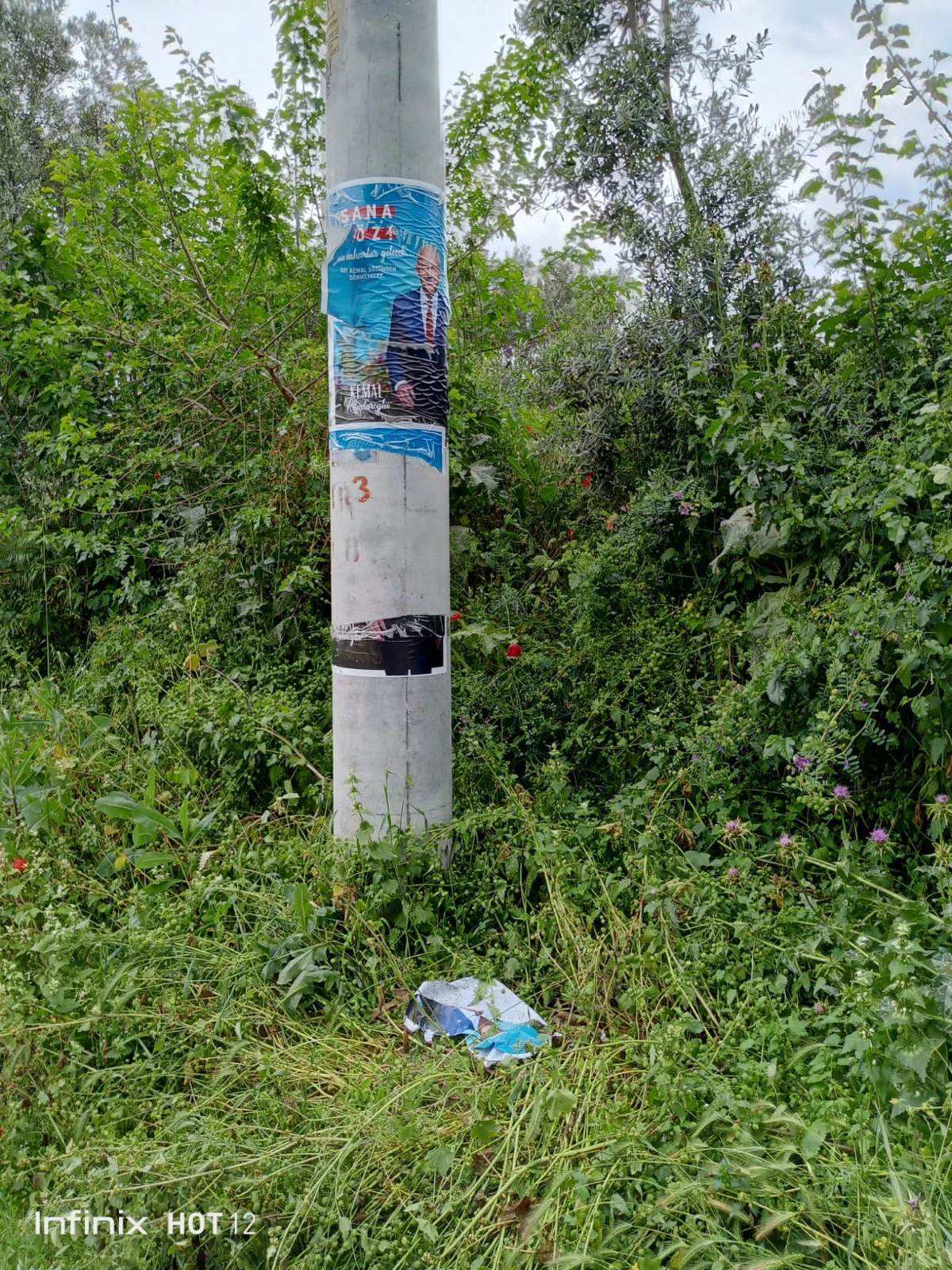 Kılıçdaroğlu ve Karakoz afişlerine provokatif saldırı