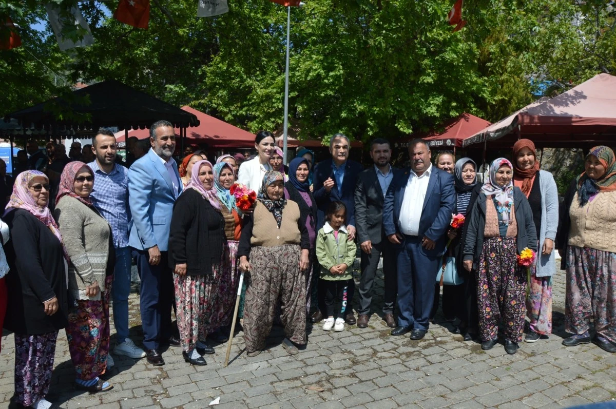 “Bu yolu dört yıldır belediyeye yaptıramamıştım”