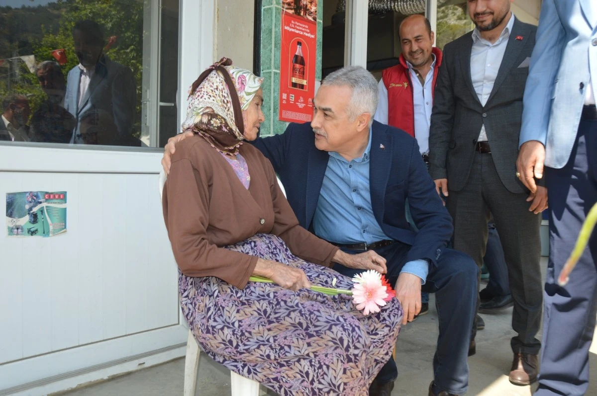 “Bu yolu dört yıldır belediyeye yaptıramamıştım”
