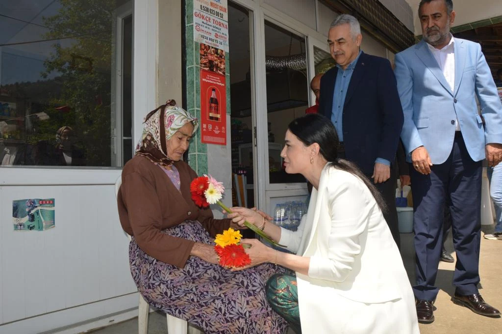 “AK Parti Hükümeti 21 yıldır milletinin yanında“