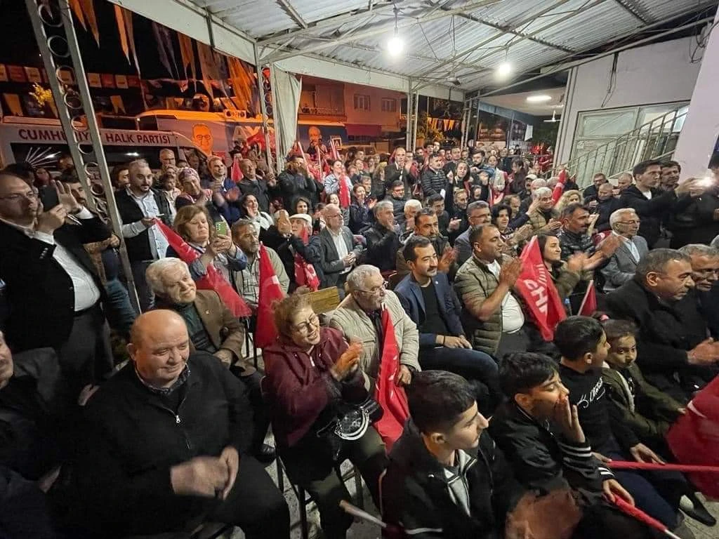İSABEYLİ’DEN ‘GENÇLERİN UMUDU KILIÇDAROĞLU’ SLOGANLARI YÜKSELDİ