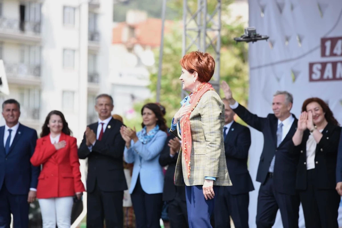 AHMET ERTÜRK MİTİNGE KATILANLARI COŞTURDU