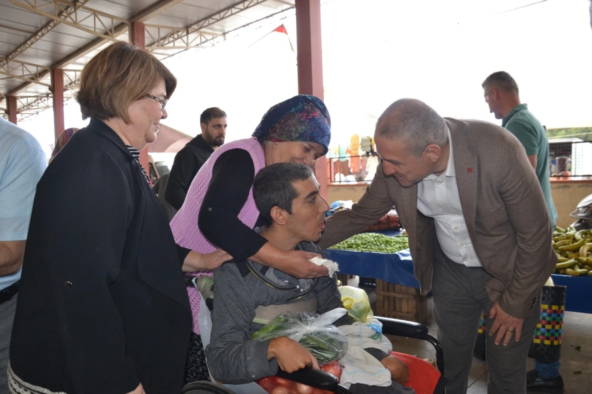 AK Partili Abak pazara çıktı