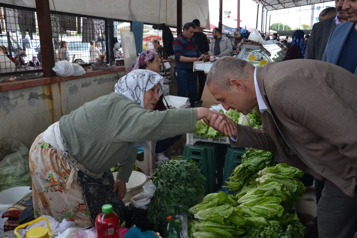 AK Partili Abak pazara çıktı