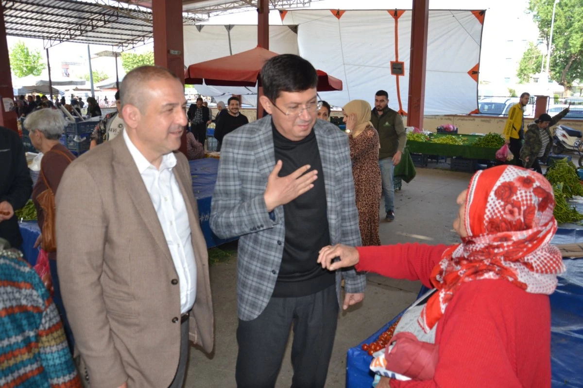 AK Partili Abak pazara &ccedil;ıktı